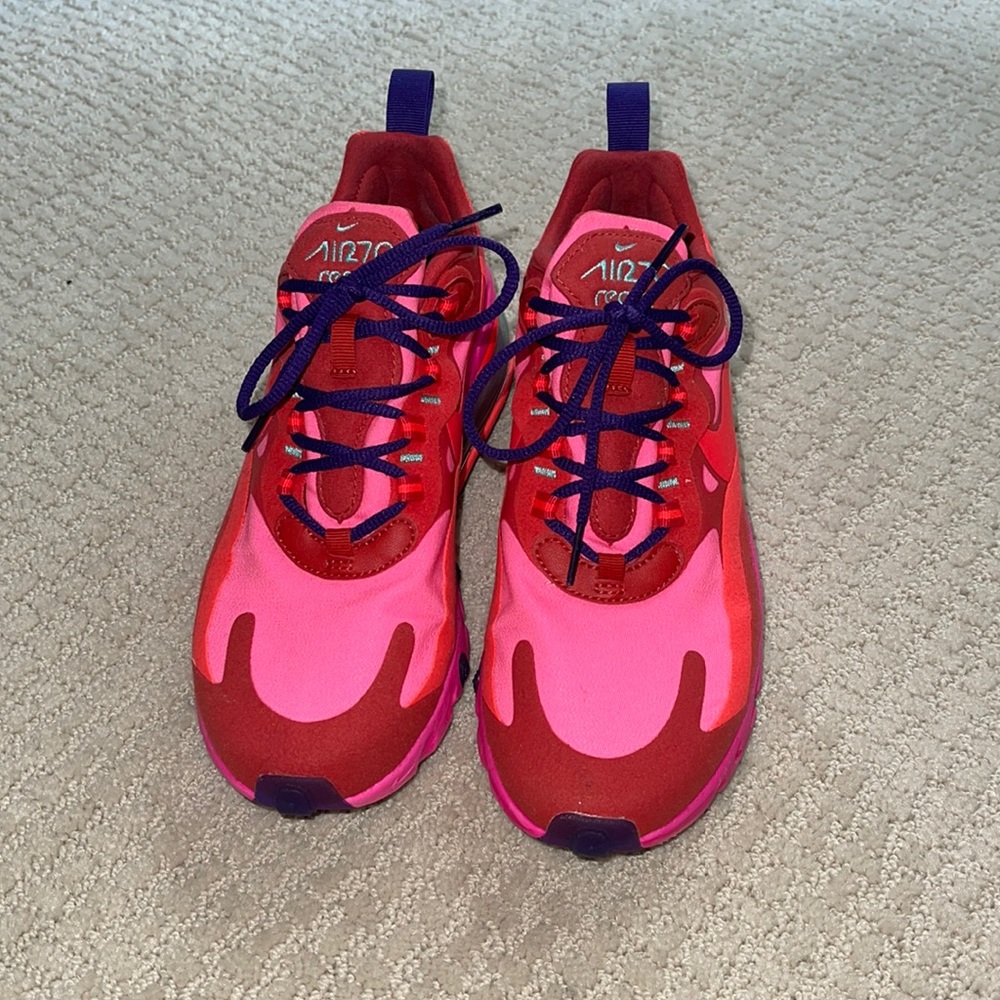 Nike sneakers only wore once